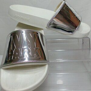 Ivy Park Mirrored Logo Slide Sandal White and Silver Size 4/37 (6.5-7)
